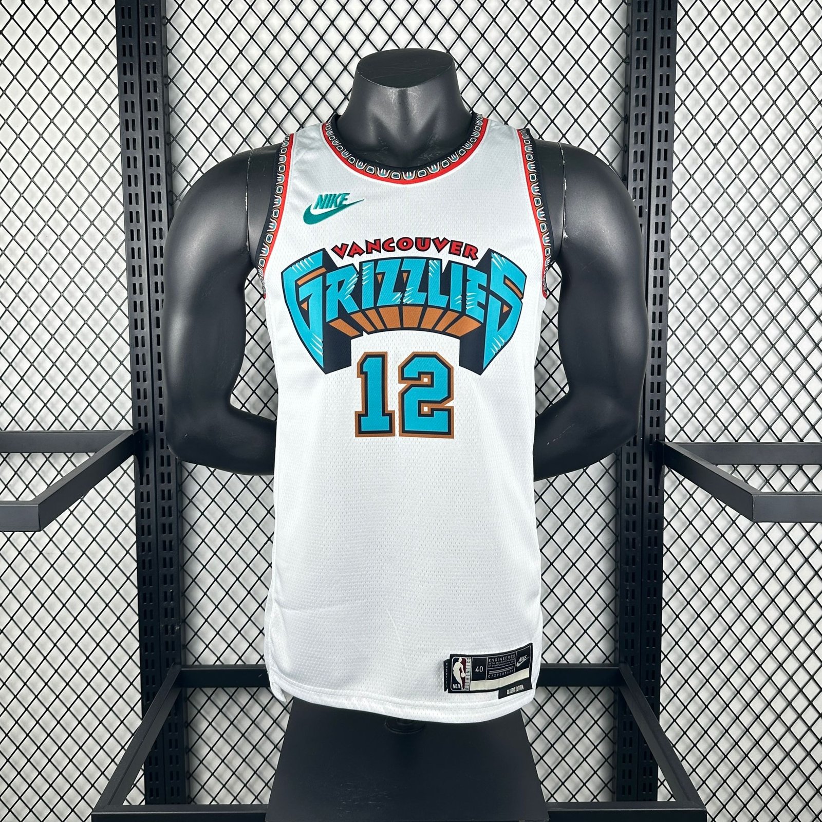 ממפיס גריזליס – גופיית רטרו מחודשת