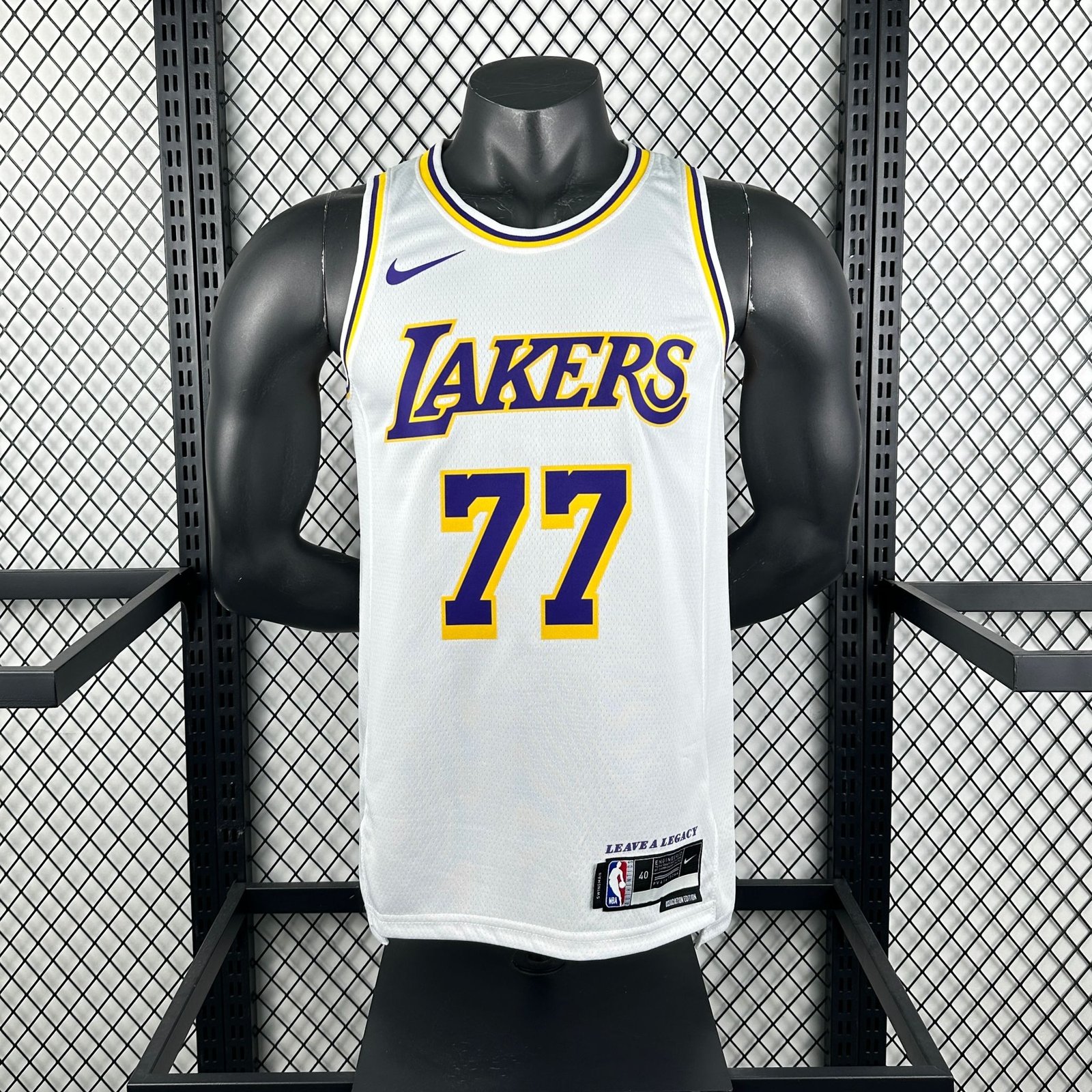 לוס אנ'לס לייקרס – גופיית בית