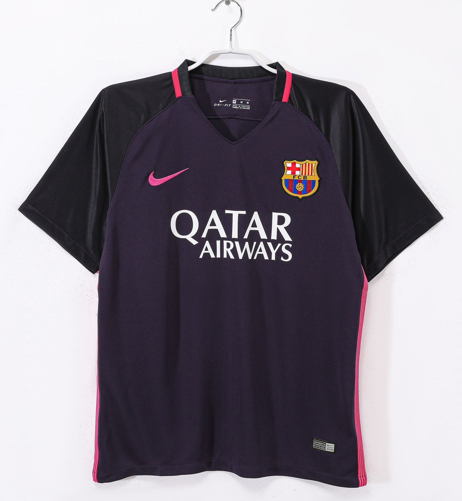 ברצלונה חולצת חוץ – עונת 2016-17