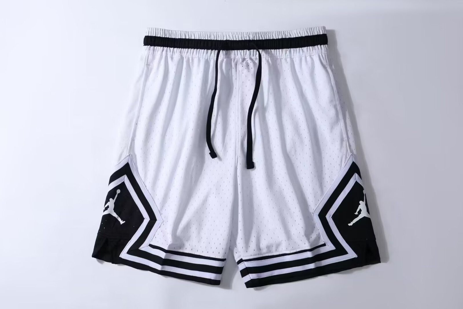 מכנסי ג'ורדן – לבן